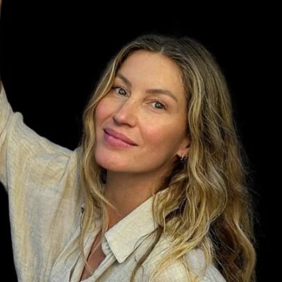 Salada da Gisele Bündchen reúne brócolis, shitake, repolho e frango