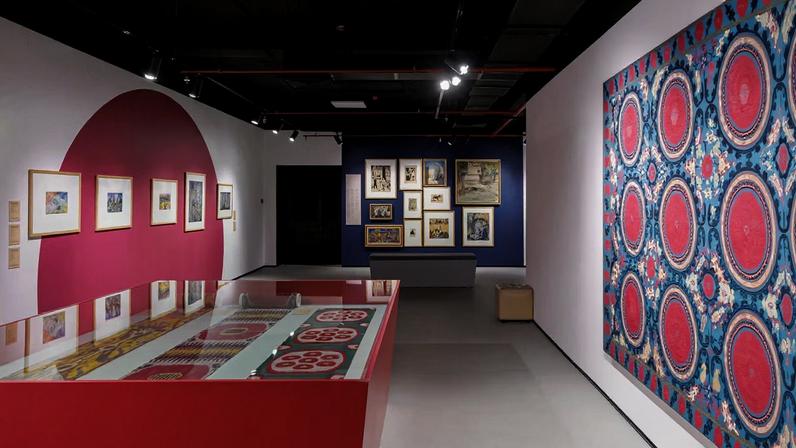 Museu com arte antes banida prospera no deserto do Uzbequistão