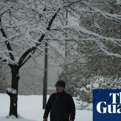 Neve pesada cobre partes dos EUA enquanto tempestades de inverno chegam