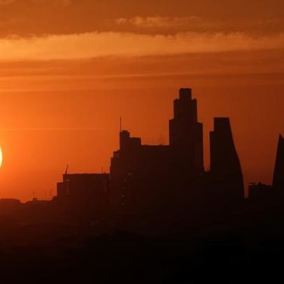 Economia britânica entra em 2026 com forte recuo do setor privado, diz CBI
