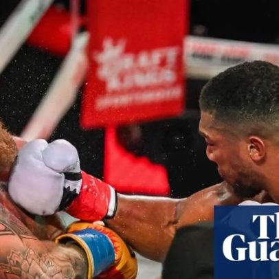Anthony Joshua desafia Tyson Fury após Jake Paul ficar com mandíbula quebrada