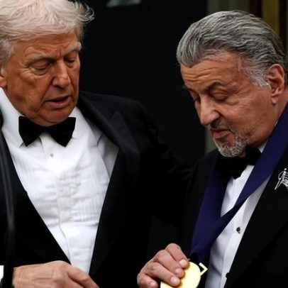 Trump recebe homenageados do Kennedy Center e provoca: receberá boas críticas