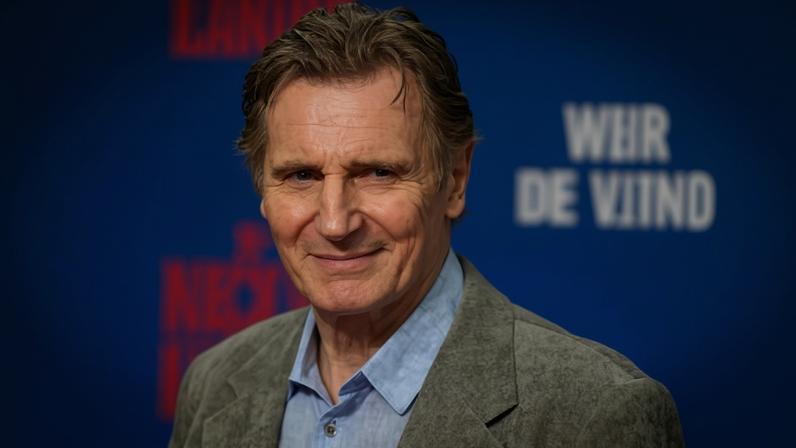 Liam Neeson nega posições anti-vacina após narrar documentário sobre Covid