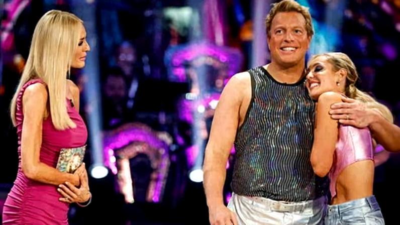 Concursante do Strictly afirma que a BBC manipulou voto para eliminá-lo