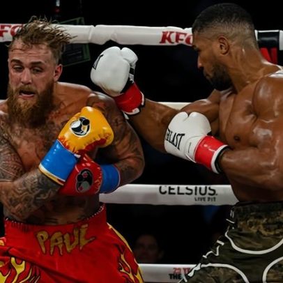 Anthony Joshua vence Jake Paul em seis rounds em Miami