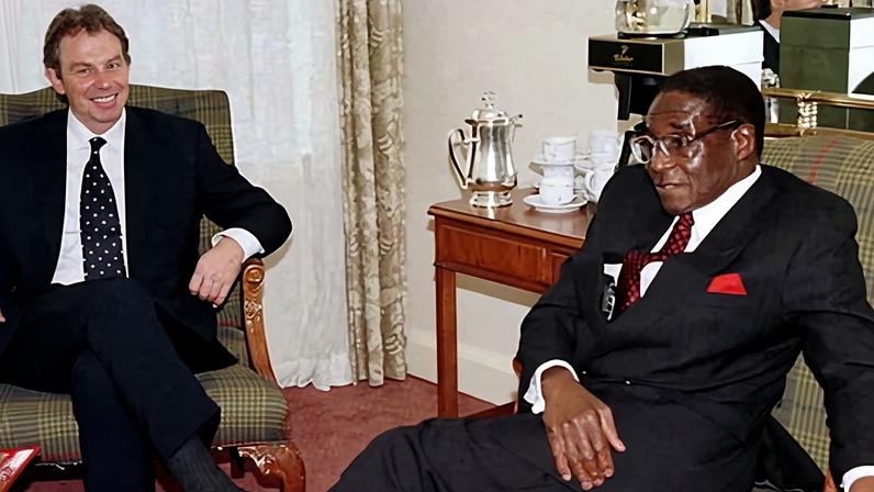 FCO alertou contra ação militar britânica para derrubar Mugabe