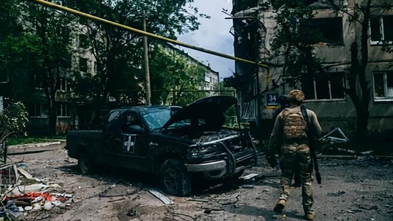 Ukrainian police in Pokrovsk city centre in May 2025.