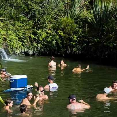 Nova Zelândia discute férias de verão extremas e retorno em março