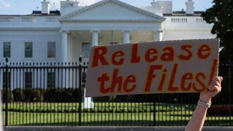 O que há nos arquivos de Jeffrey Epstein?