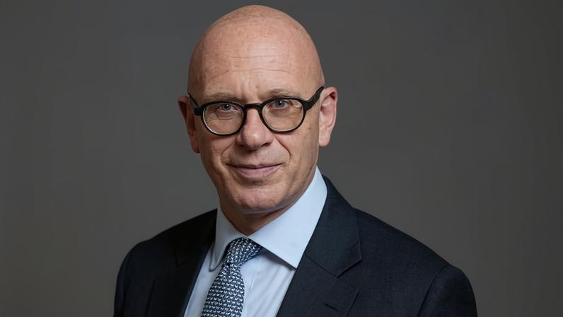 Badenoch sob críticas enquanto advogado-geral sombra atua para Roman Abramovich