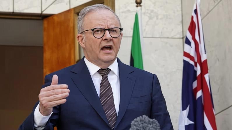 Albanese ordena revisão de inteligência e policiamento antes de ataque em Bondi