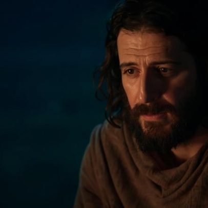 Ator de The Chosen afirma que ateus se converteram após a série