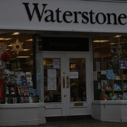 Dono de Waterstones e Barnes & Noble planeja listar livrarias na bolsa