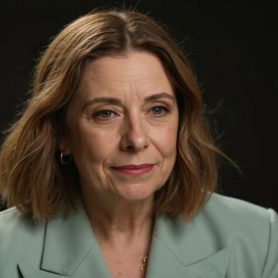 Homem em Sydney é acusado de ameaçar de morte ministra das Comunicações Anika Wells e família