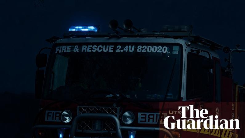 A 34-year-old man who was part of a local farmer response unit fighting a bushfire in WA’s south died when a tree fell on his vehicle.