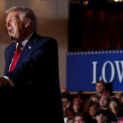 Trump promove política econômica e afirma que alto custo de vida é boato