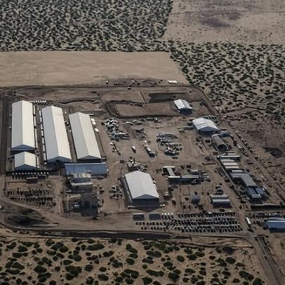 Oficiais de centro de detenção de imigração no Texas acusados de agressões e abuso sexual