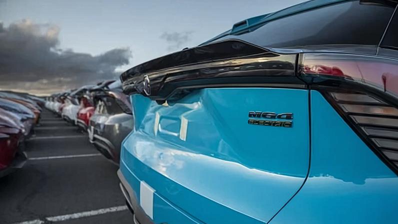 In the Australian Automobile Association’s independent road test of EVs’ promised range, the MG4 electric hatchback missed its 405km goal by 124km – a shortfall of 31%.