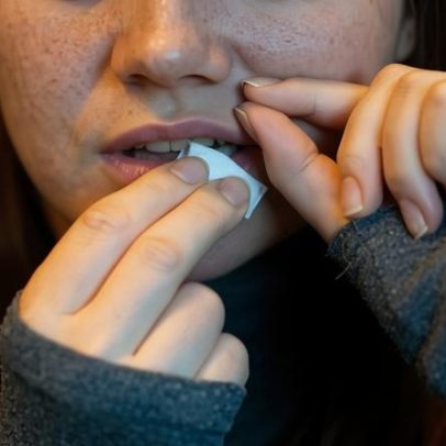 Um em oito adolescentes britânicos de 14 a 17 anos usou pouch de nicotina