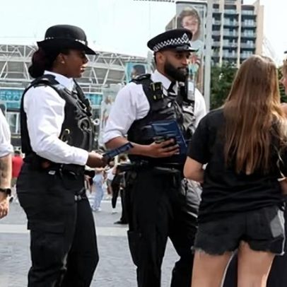 Vítimas de crimes sexuais enfrentam 'loteria de código postal' com a polícia, afirma ministra