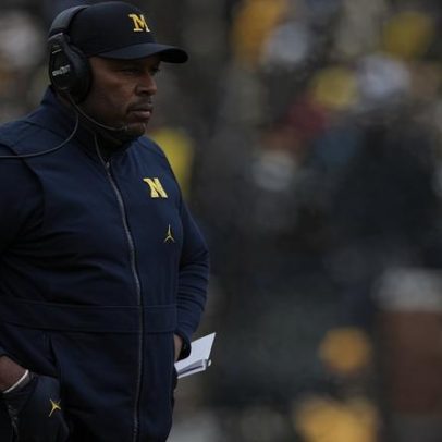 Michigan demite Sherrone Moore por relacionamento inadequado com membro da equipe