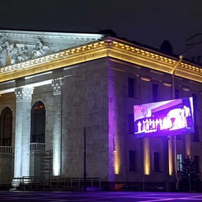 Teatro de Mariúpol reabre com encenação de conto de fadas russo