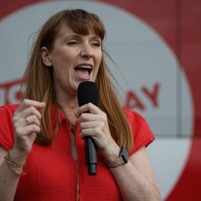 Angela Rayner lança memórias em meio à especulação sobre liderança do Labour
