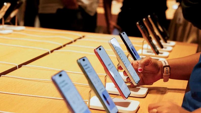 The Indian government ordered big technology companies to pre-install the Sanchar Saathi cybersecurity app on all smartphones before sale.