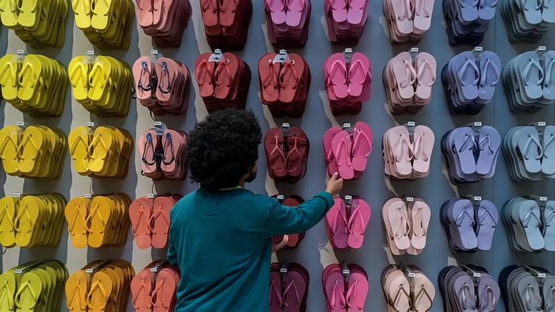 Apoiadores de Bolsonaro cancelam Havaianas por anúncio na TV