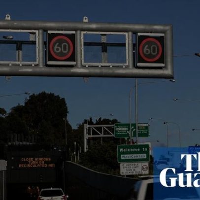 Sydney motoristas presos em túnel por quatro horas; teto em risco