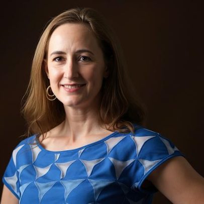 Sophie Kinsella, autora de Confessions of a Shopaholic, morre aos 55 anos
