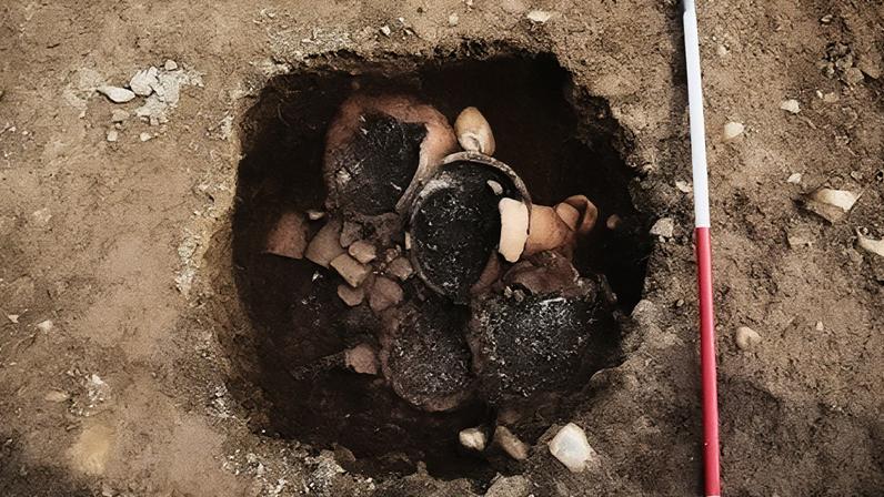 Arqueólogos descobrem sítio de enterro em massa de 3.000 anos