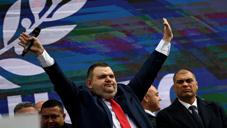 Deylan Peevski, oligarca sancionado pelos EUA, gera revolta contra o governo