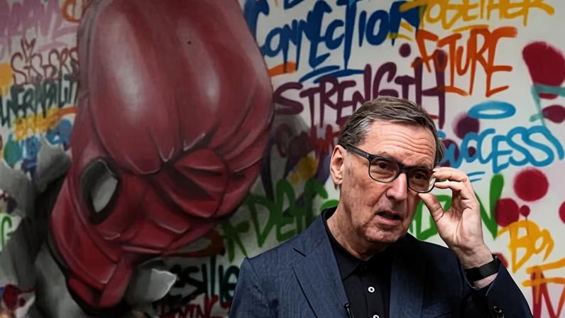 Alan Milburn lança grande revisão britânica sobre inatividade entre jovens