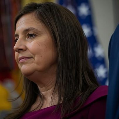 Elise Stefanik encerra candidatura a governador de Nova York e deixa o Congresso