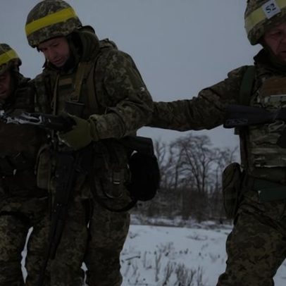 Zelensky: Kiev não vence sem apoio dos EUA; Putin avança em Zaporizhzhia