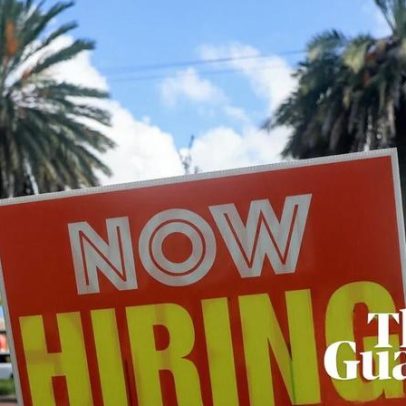 EUA perdem 105 mil empregos em outubro e ganham 64 mil em novembro, dados atrasados