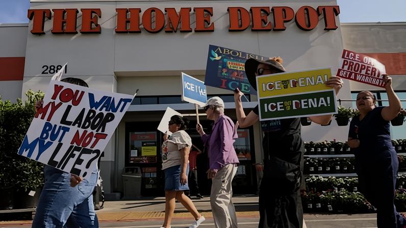 Consumidores americanos evitam negócios alinhados a Trump no período de festas