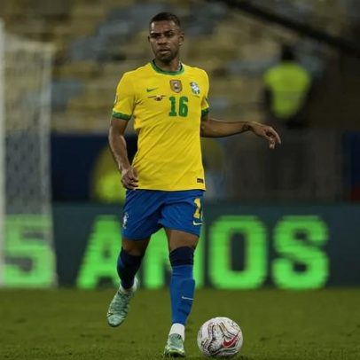 Atlético-MG confirma acordo com o lateral Renan Lodi