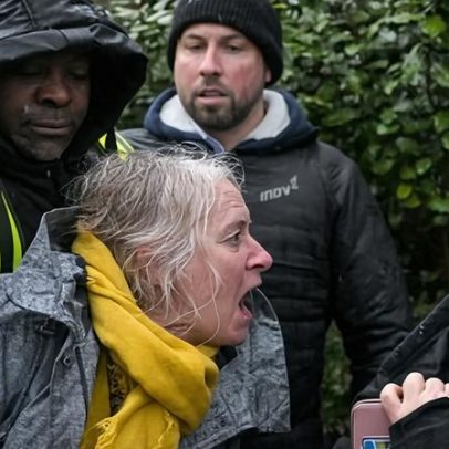Ativista da Cornualha fica ferida em protesto de derrubada de árvores
