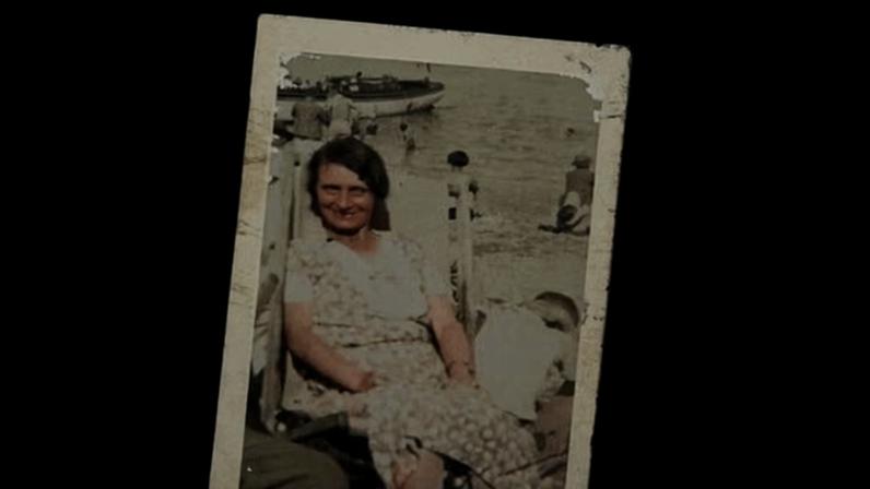 Louisa Dunne in Clevedon, Somerset, in 1933.