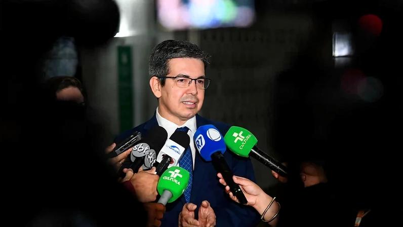 Sabatina de Messias no Senado deve acontecer só em 2026, diz Randolfe