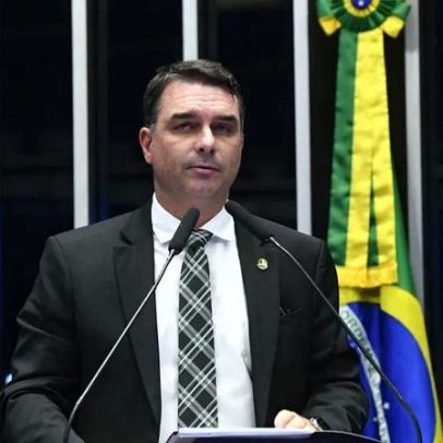 Flávio afirma que há preço para não seguir com candidatura até o fim