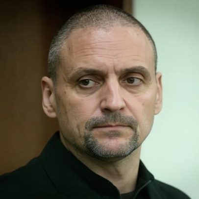 Líder da oposição russa é condenado a seis anos de prisão