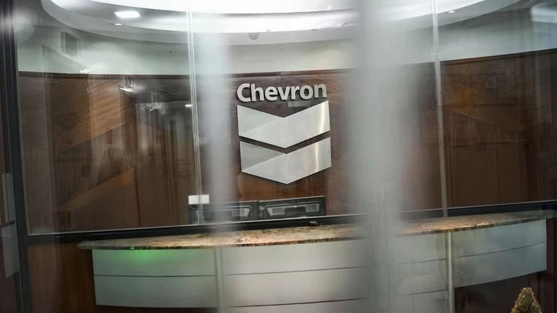 Chevron, petroleira global na Venezuela, envolve-se no embate Trump e Maduro