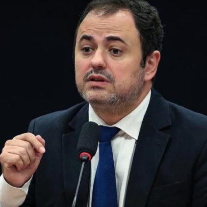 Câmara salva mandato de Glauber Braga e suspende deputado por seis meses