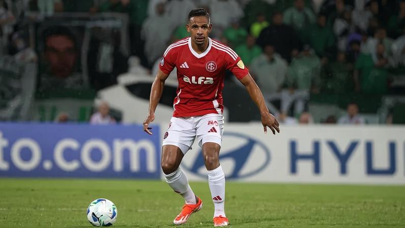 Fernando em partida pela Libertadores (Foto: Ricardo Duarte/SC Internacional)