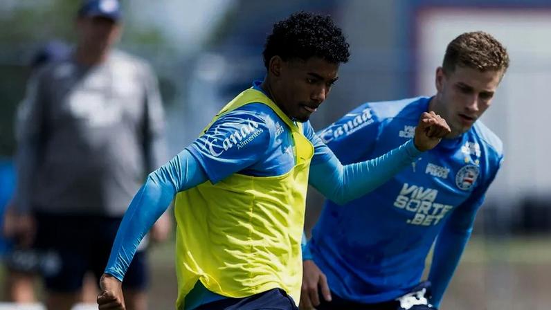 Vitinho em ação contra o Confiança pela final da Copa do Nordeste; formado no Bahia, atleta vai defender o Santa Cruz (Foto: Letícia Martins / EC Bahia)