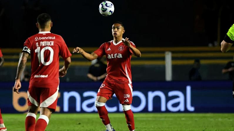 Luis Otávio, volante do Internacional (Foto: Ricardo Duarte/SC Internacional)