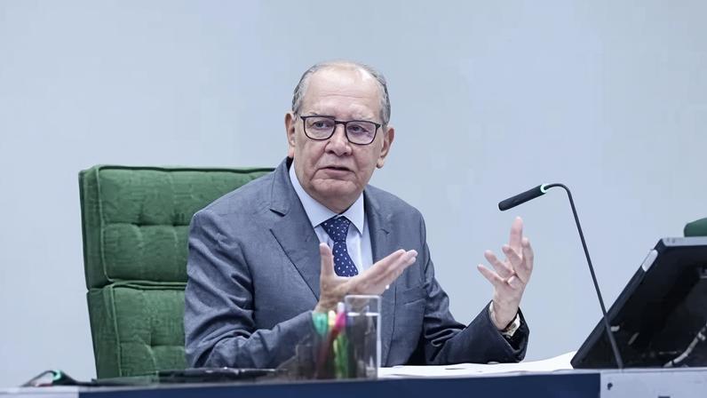 Lei do Impeachment está fora do ordenamento constitucional de 1988, diz Gilmar Mendes